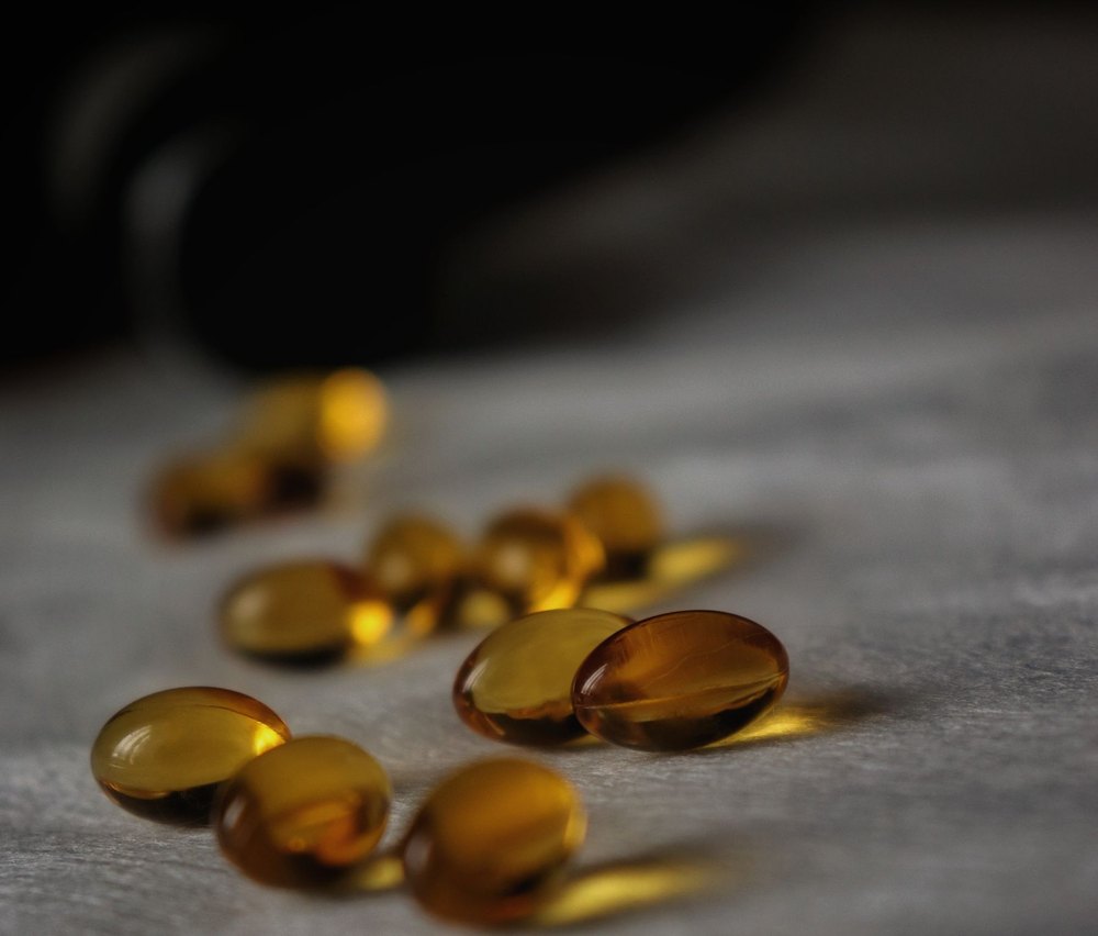 Меките капсули дават фиксирано количество масло: при нас 500 mg в капсула и 1000 mg на дневна доза.